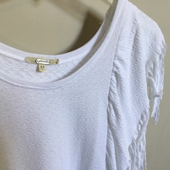 Gimmicks by BKE White fringe knit tunic tank XS - Picture 3 of 5